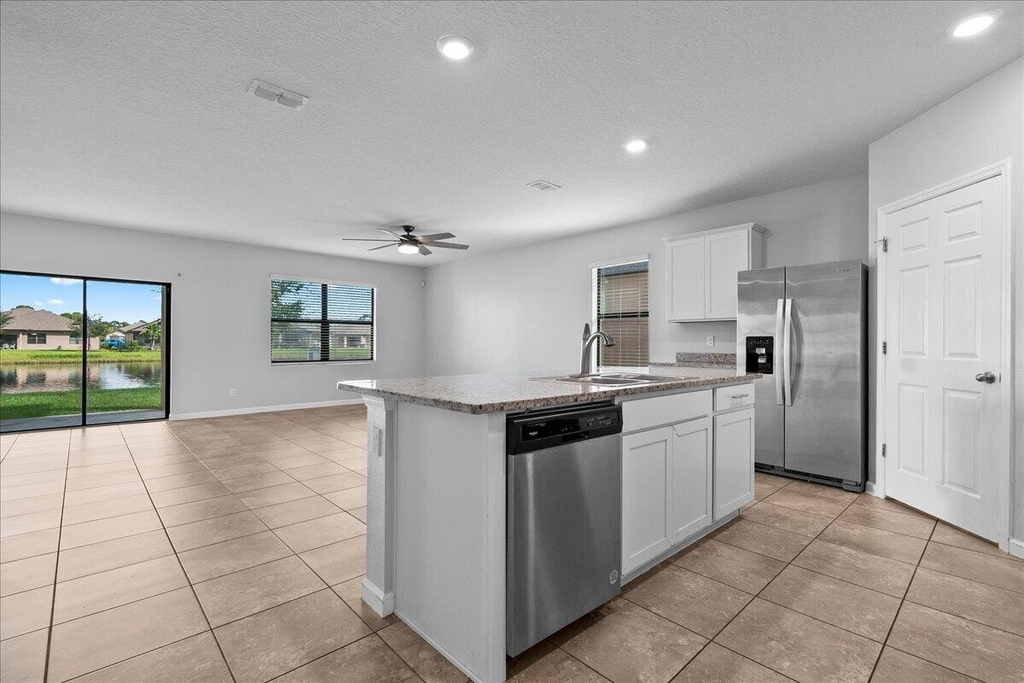 6270 Nw Regent Street - Photo 2