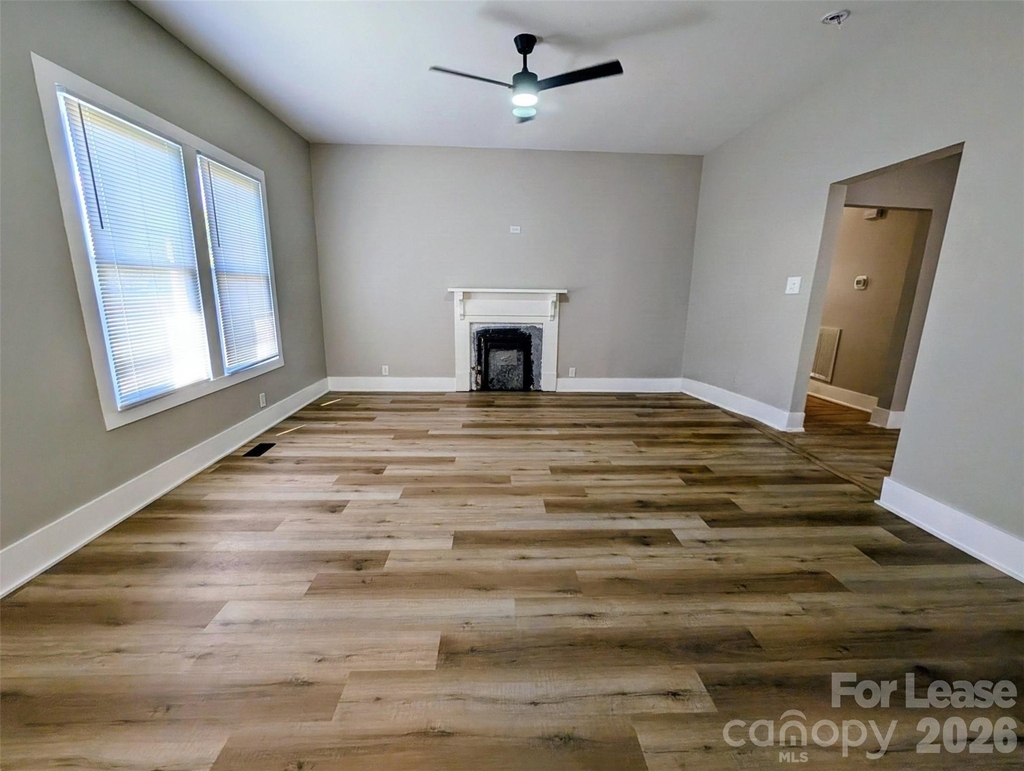 635 S Grove Street - Photo 2