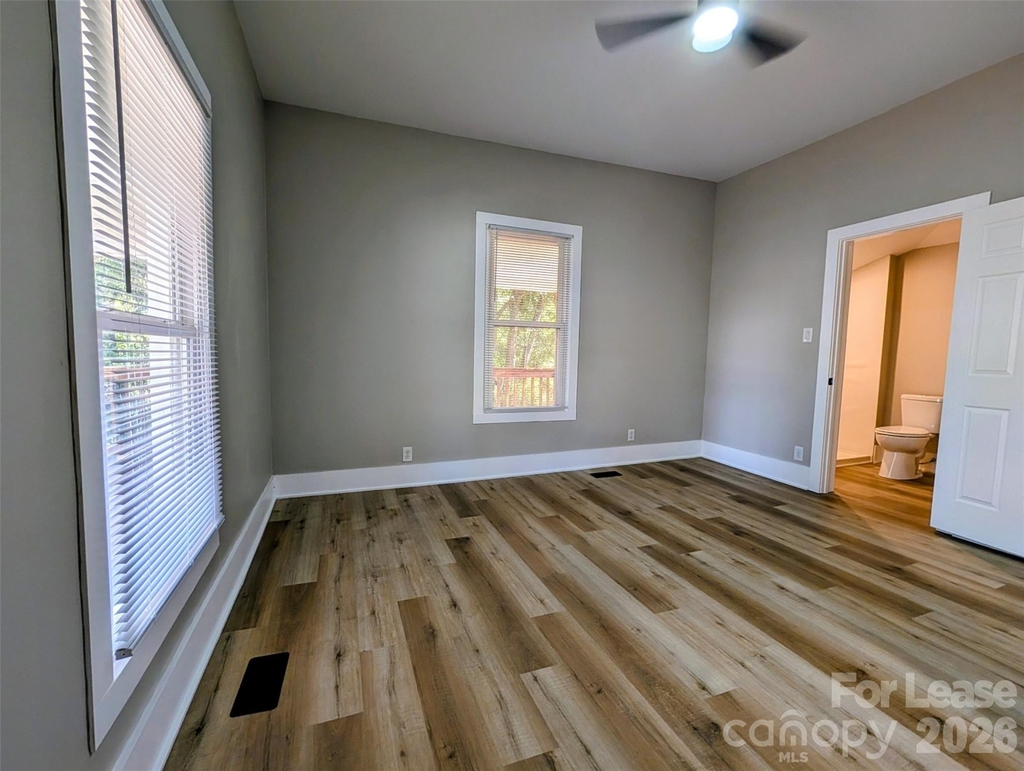 635 S Grove Street - Photo 4