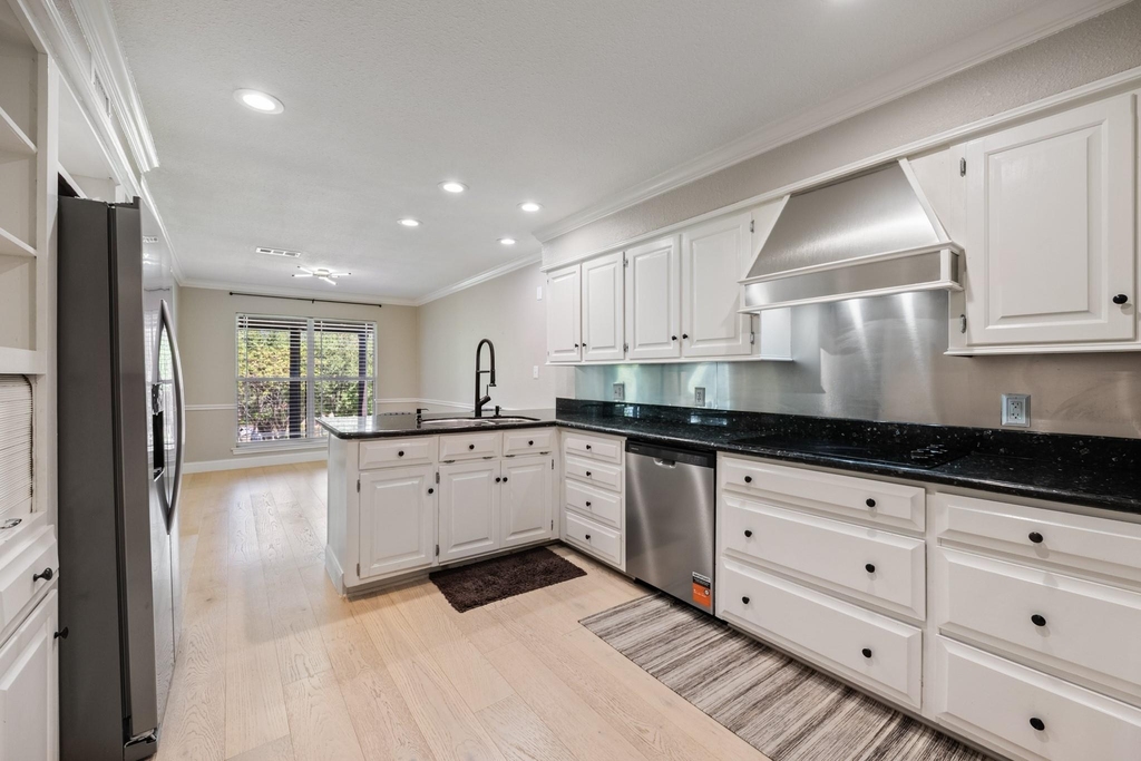 3326 Augusta Boulevard - Photo 11