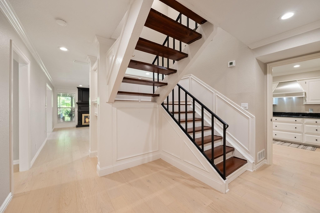 3326 Augusta Boulevard - Photo 2