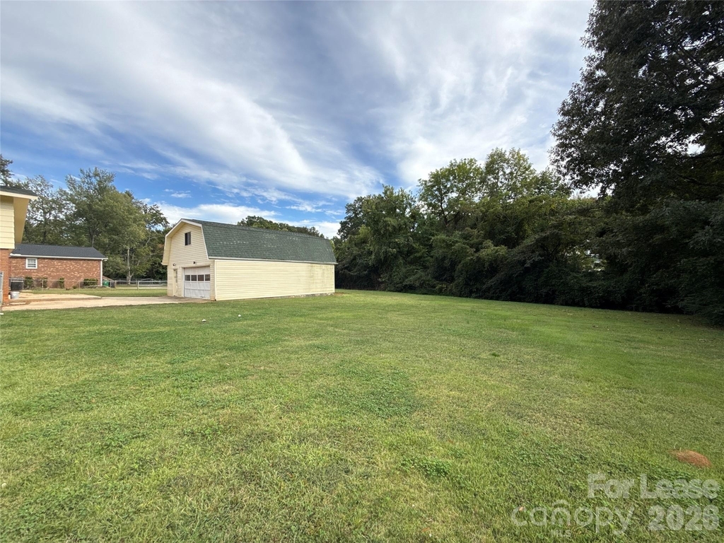 1413 Grovewood Drive - Photo 15