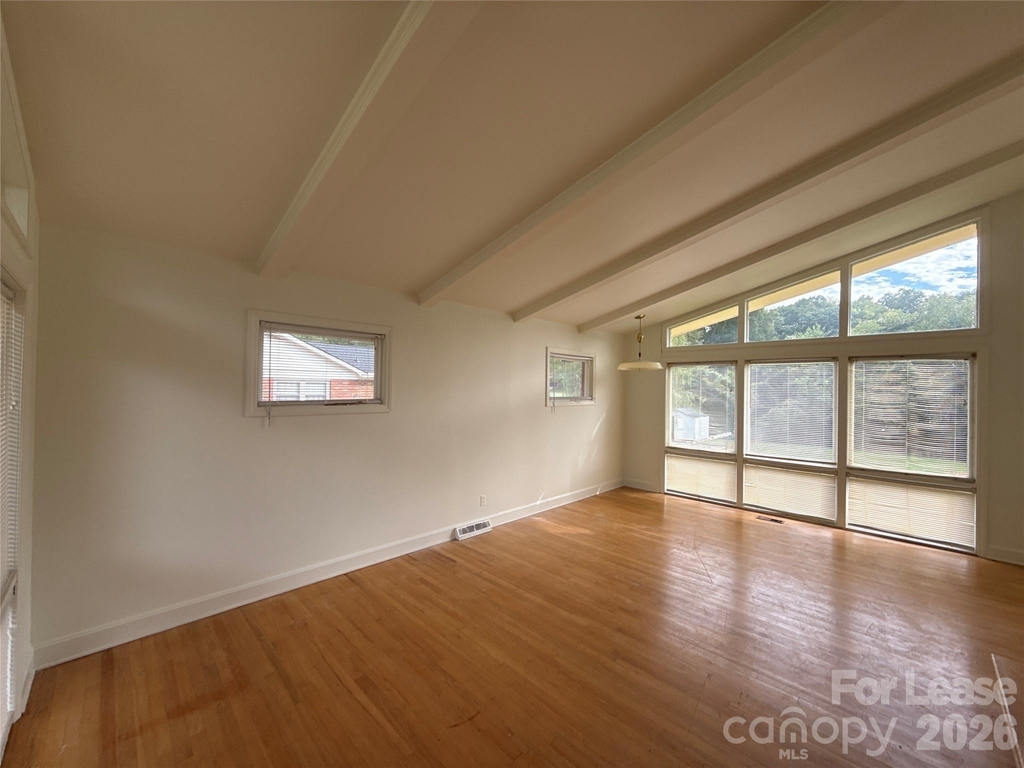 1413 Grovewood Drive - Photo 4