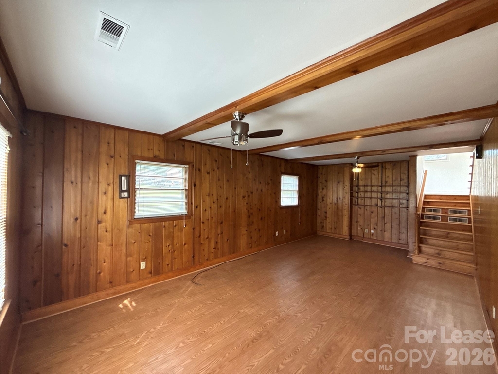 1413 Grovewood Drive - Photo 5