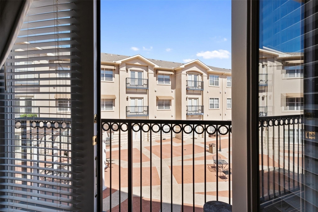 3102 Kings Road - Photo 18