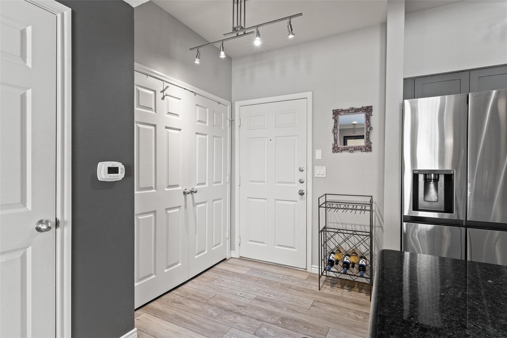 3102 Kings Road - Photo 3