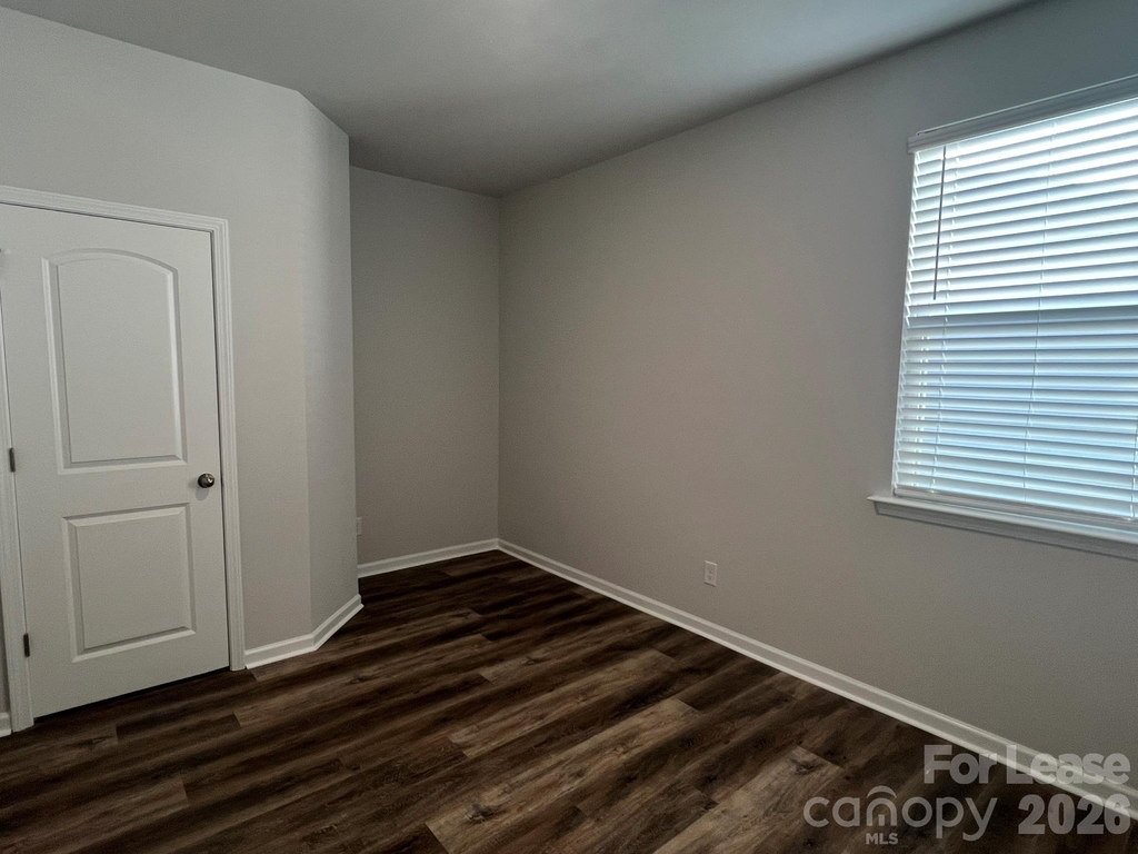 621 High Hill Drive - Photo 8