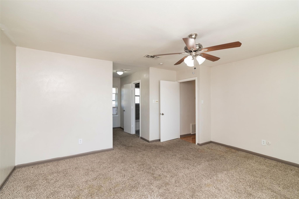 4738 El Campo Avenue - Photo 5
