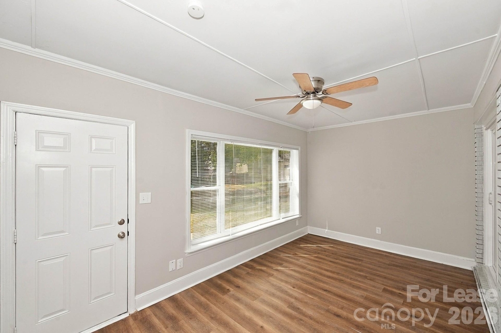 3814 Sheffield Drive - Photo 5