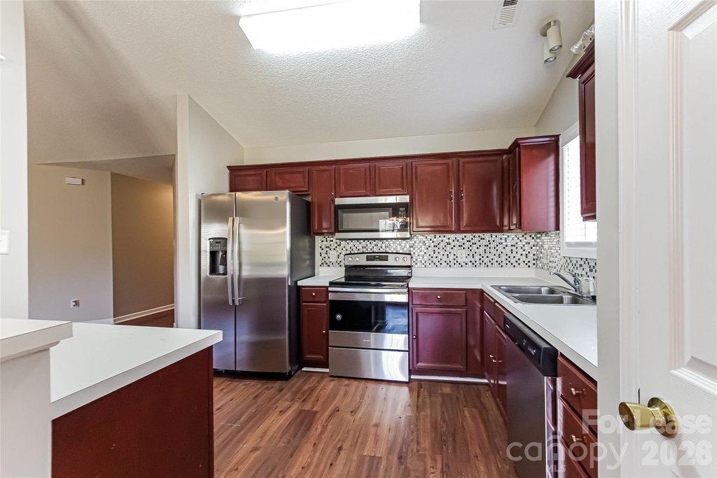 1012 Missouri River Lane - Photo 2