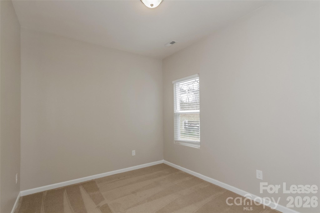 960 Joselynn Drive - Photo 9