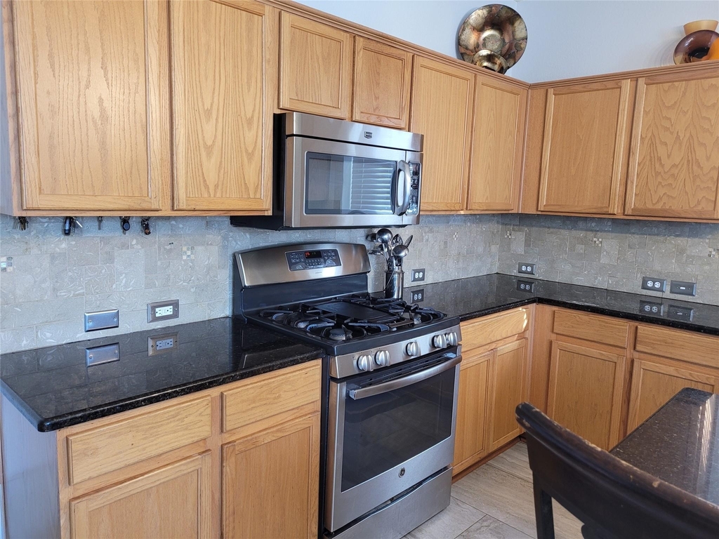 2824 Misty Ridge Lane - Photo 3