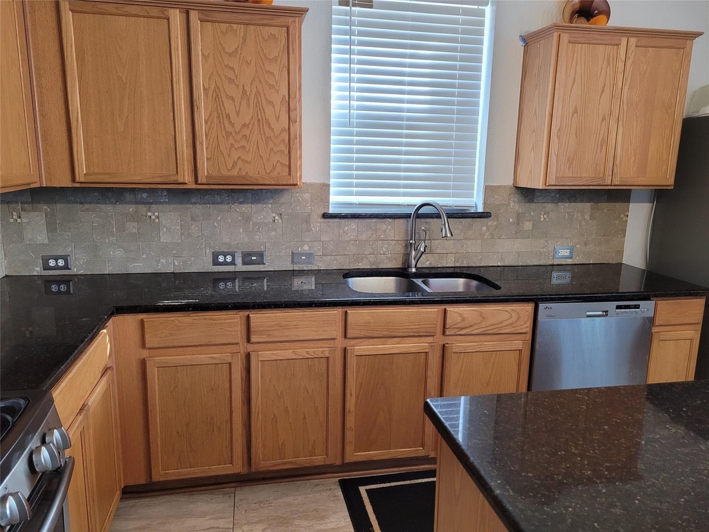 2824 Misty Ridge Lane - Photo 26