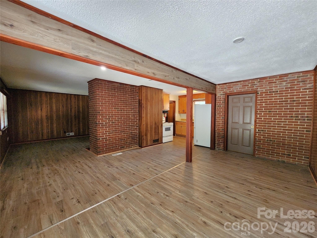 1621 Eastway Drive - Photo 3