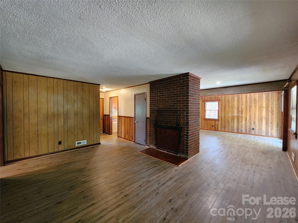 1621 Eastway Drive - Photo 2