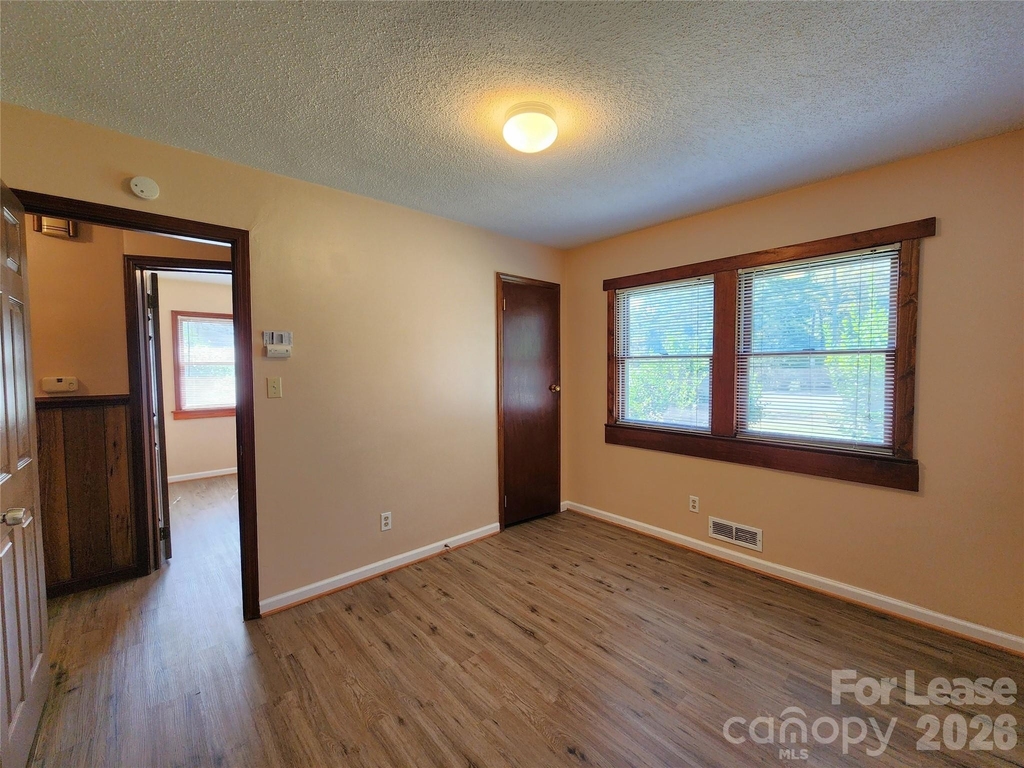 1621 Eastway Drive - Photo 8