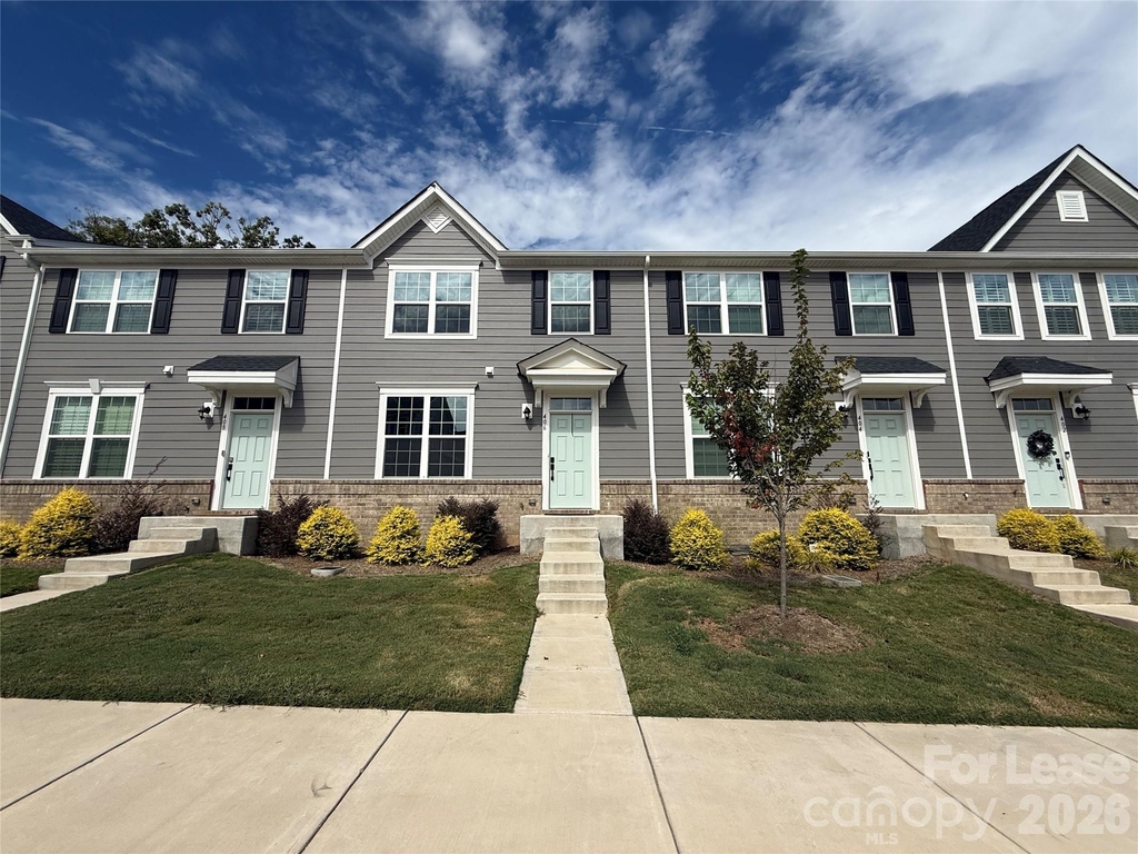 406 Serenity Circle - Photo 0