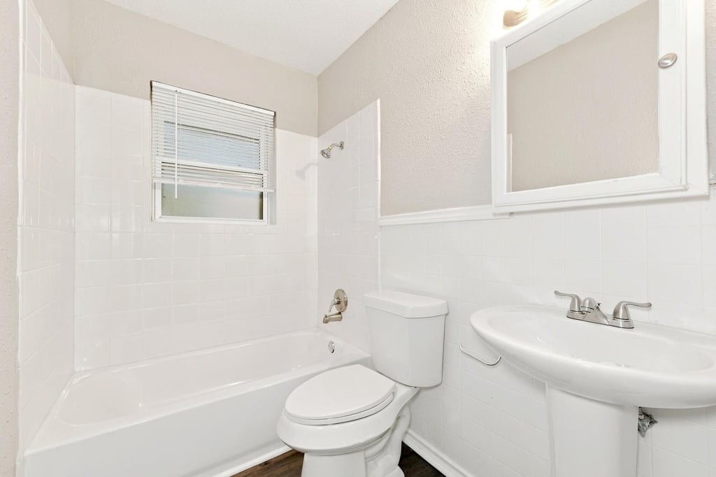 319 Royal Avenue - Photo 12