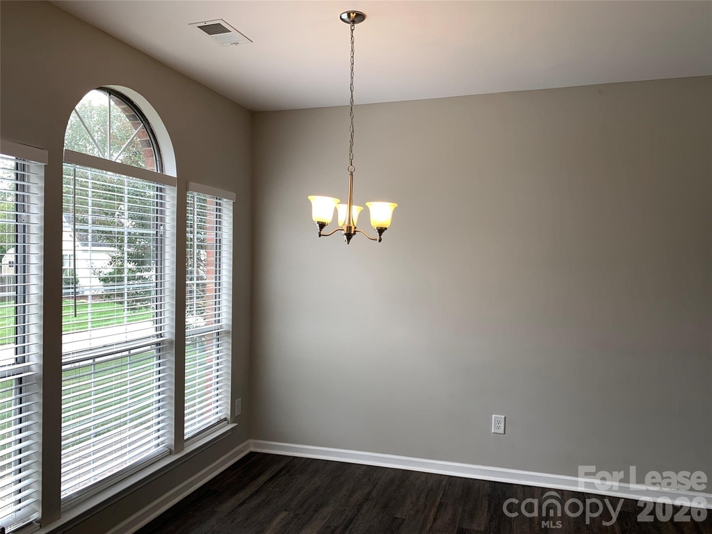 5012 Windcrest Way - Photo 5