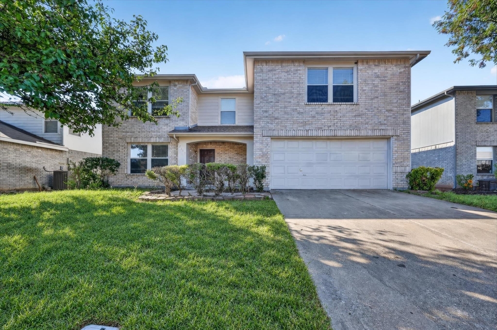 2613 Sundance Drive - Photo 0