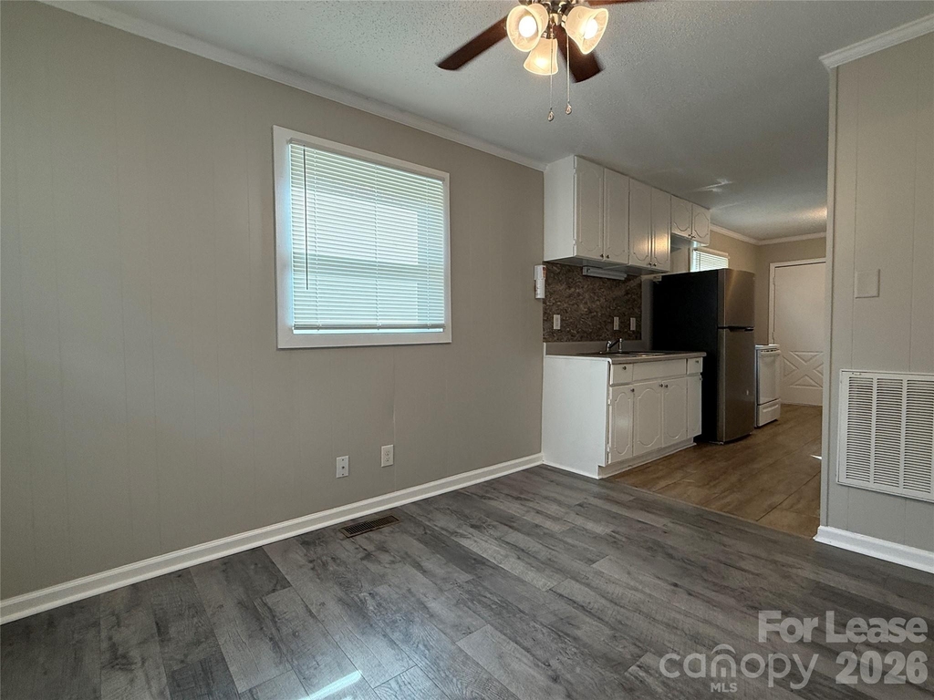 514 Wilson Street - Photo 5