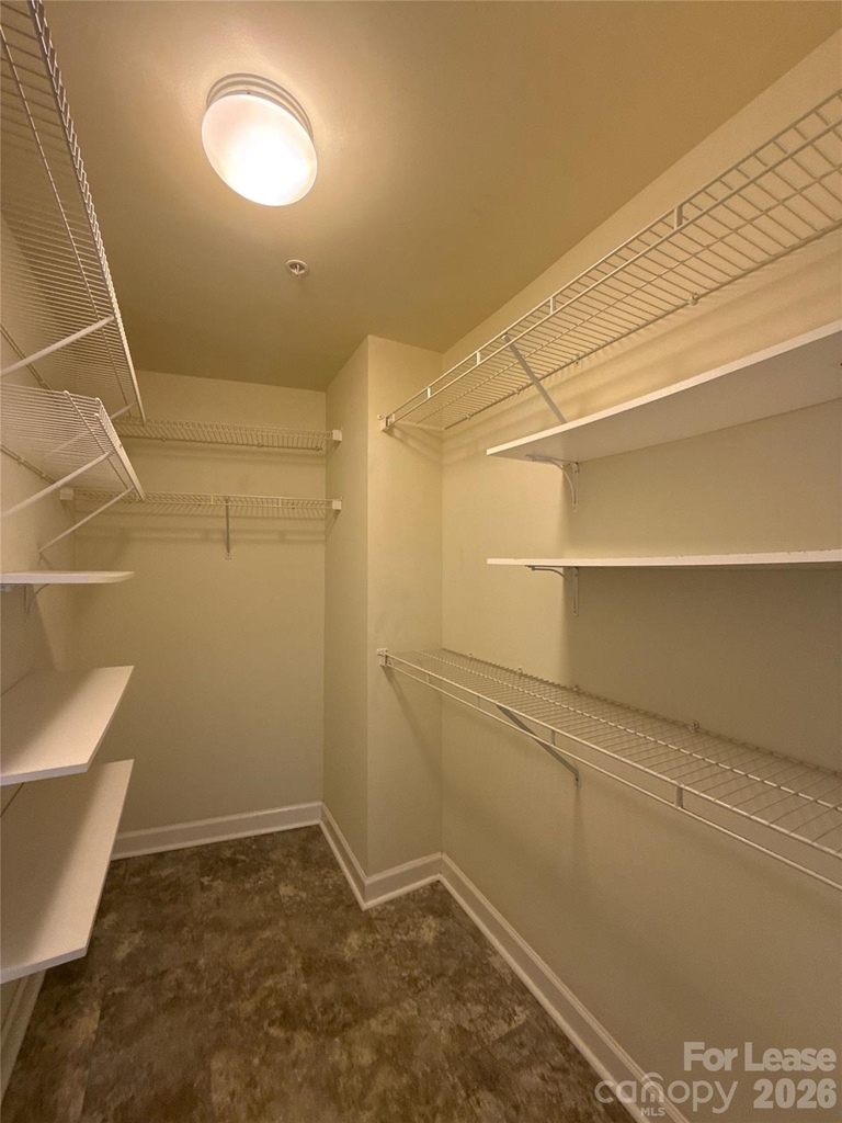 718 W Trade Street - Photo 9