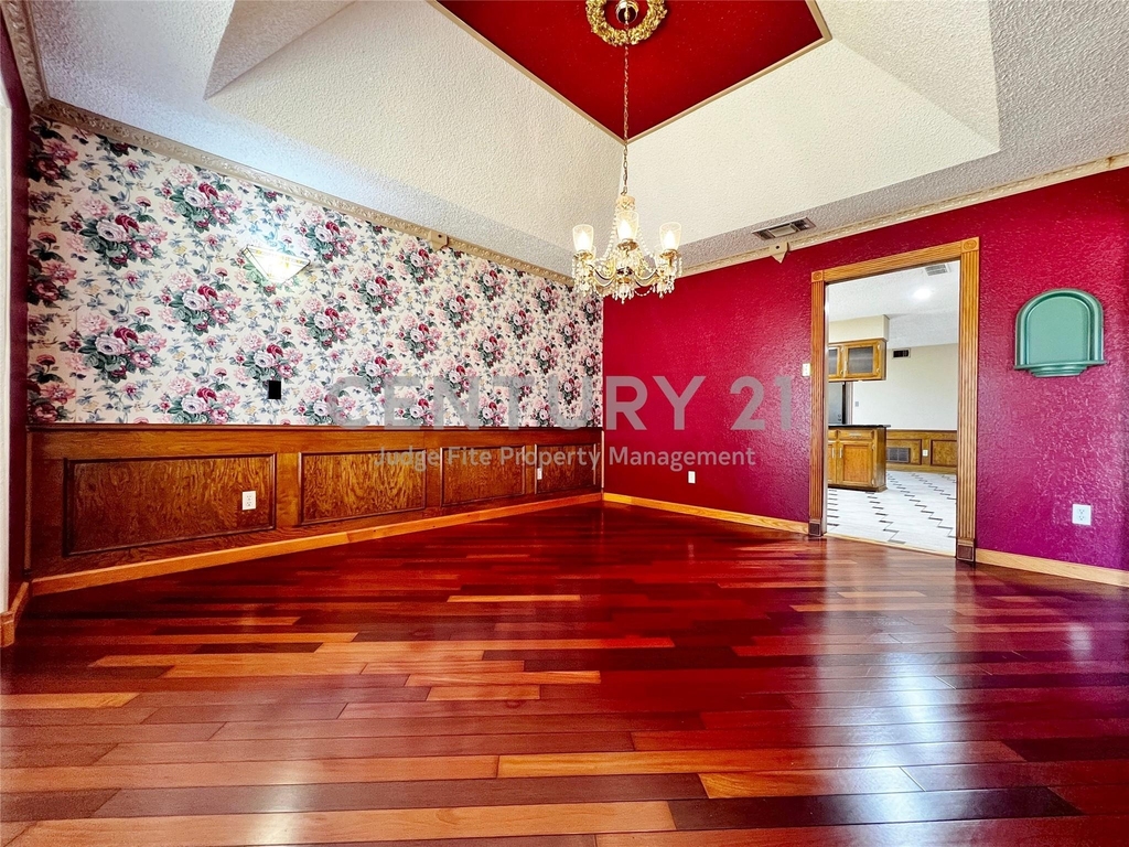 812 Newport Road - Photo 5