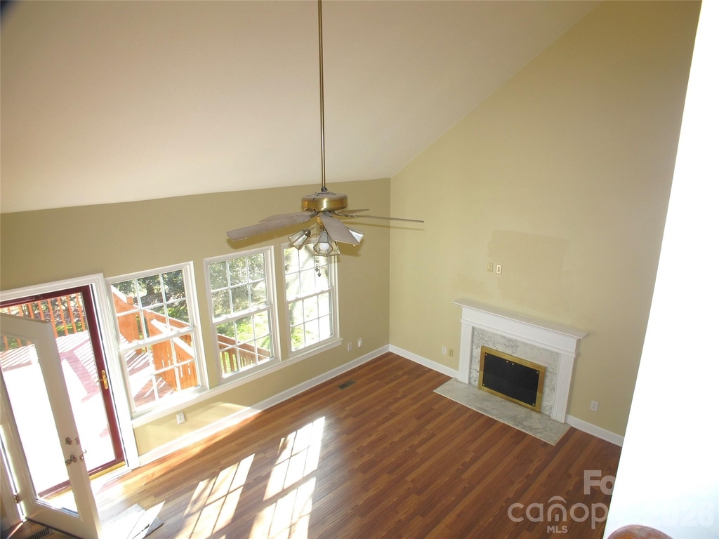6532 Outer Bridge Lane - Photo 9
