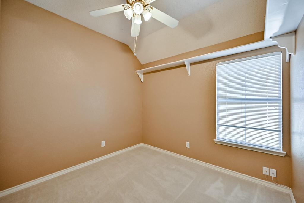 2017 Perry Drive - Photo 11