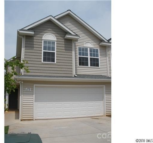 173 Clusters Circle - Photo 0