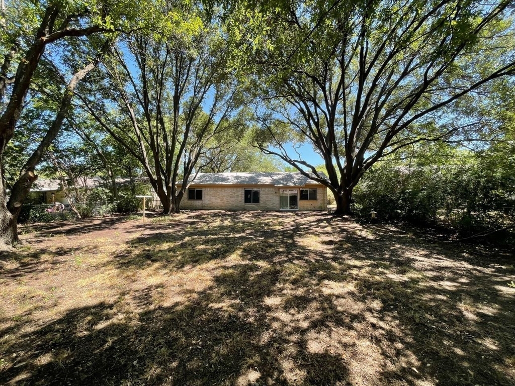 1517 Vanderbilt Drive - Photo 10