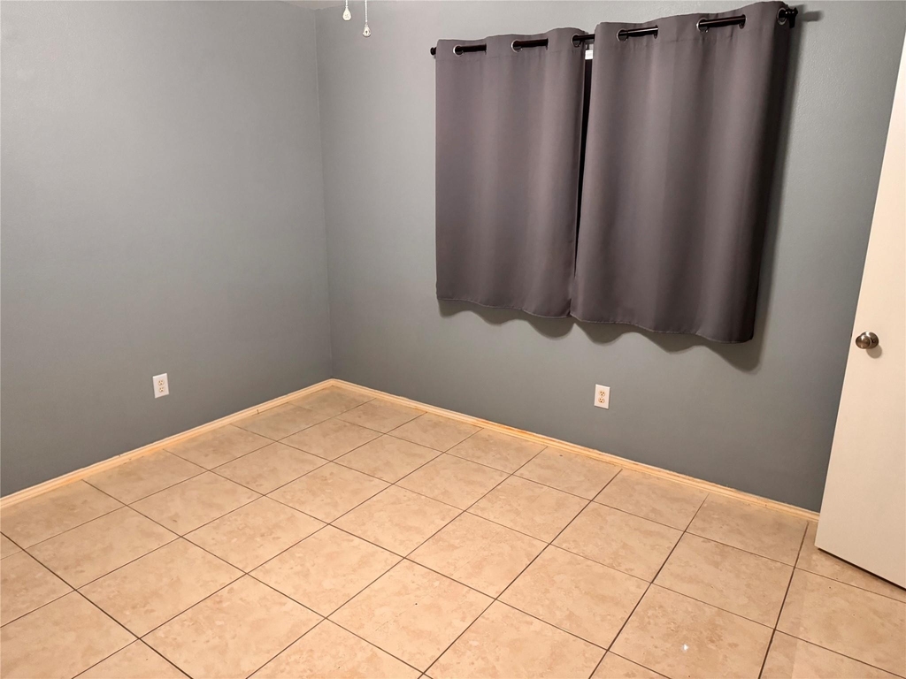 4470 Falls Drive - Photo 12
