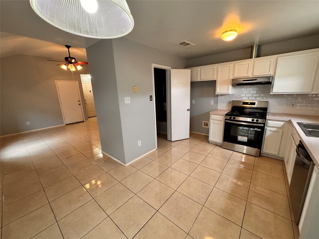 4470 Falls Drive - Photo 7