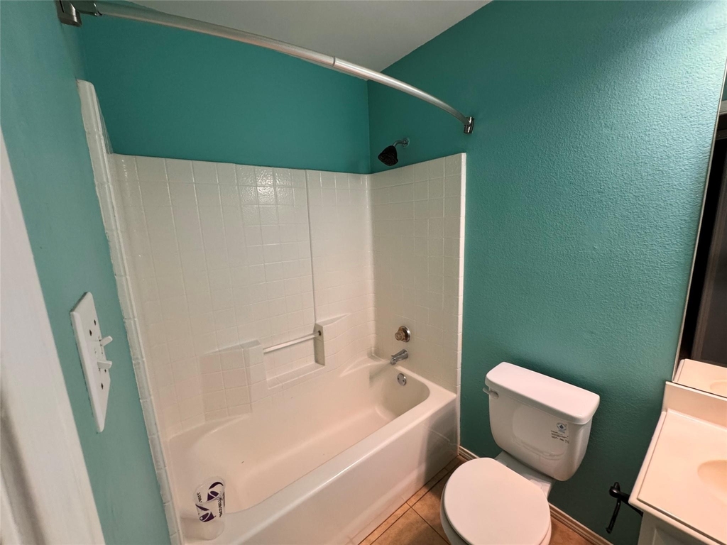 4470 Falls Drive - Photo 10