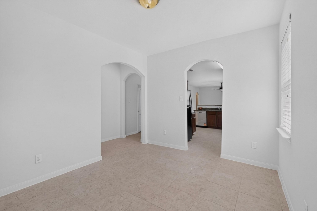 215 Magnolia Drive - Photo 14