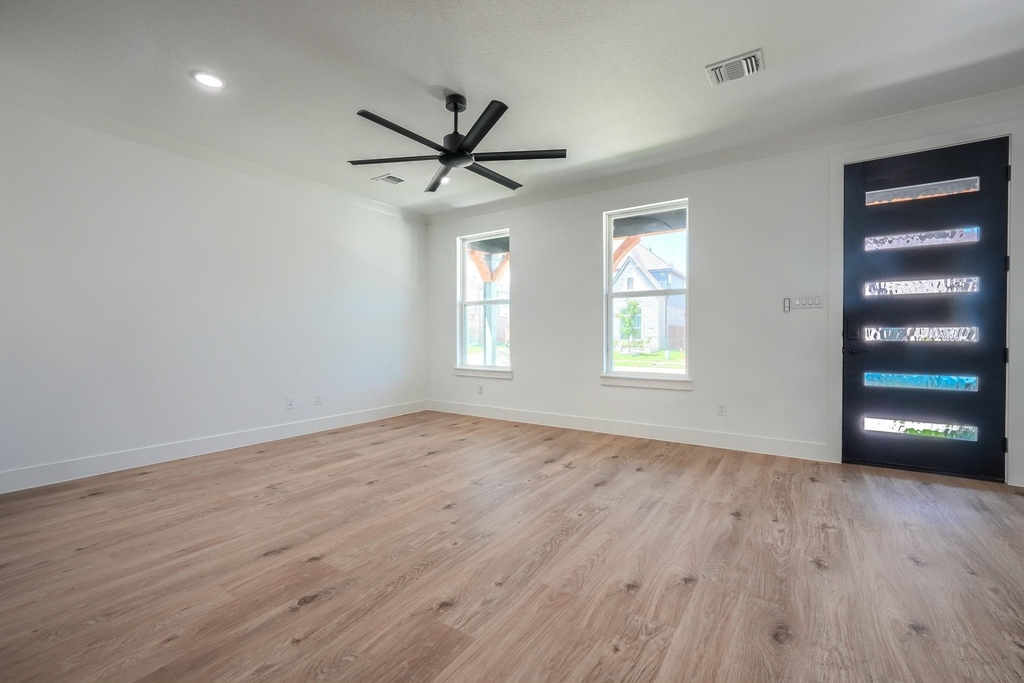 2633 Tanager Street - Photo 6
