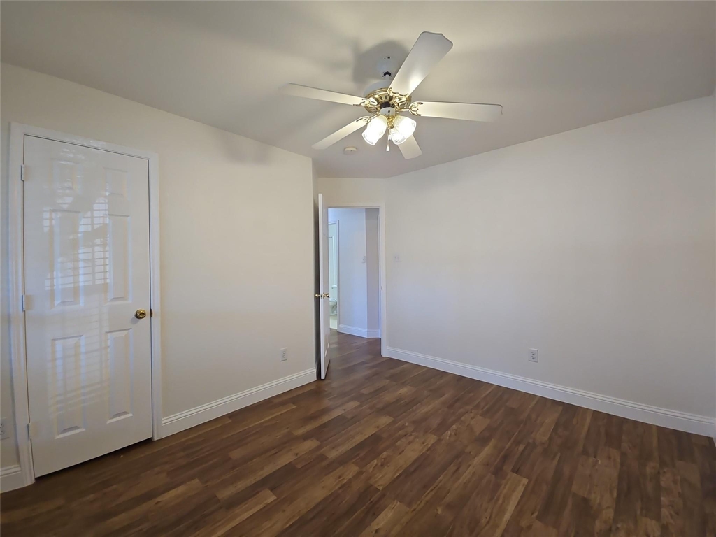 2424 Brycewood Lane - Photo 16
