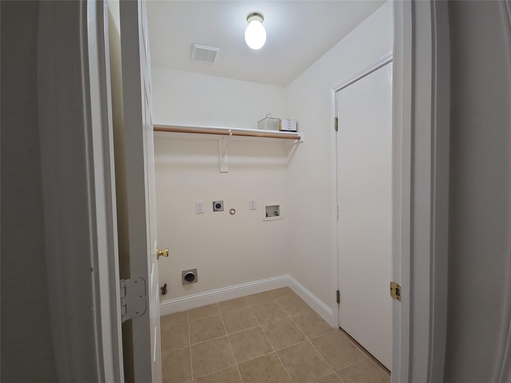 2424 Brycewood Lane - Photo 14
