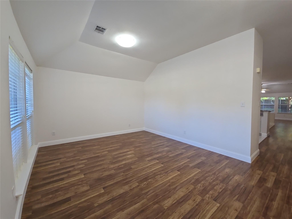 2424 Brycewood Lane - Photo 2