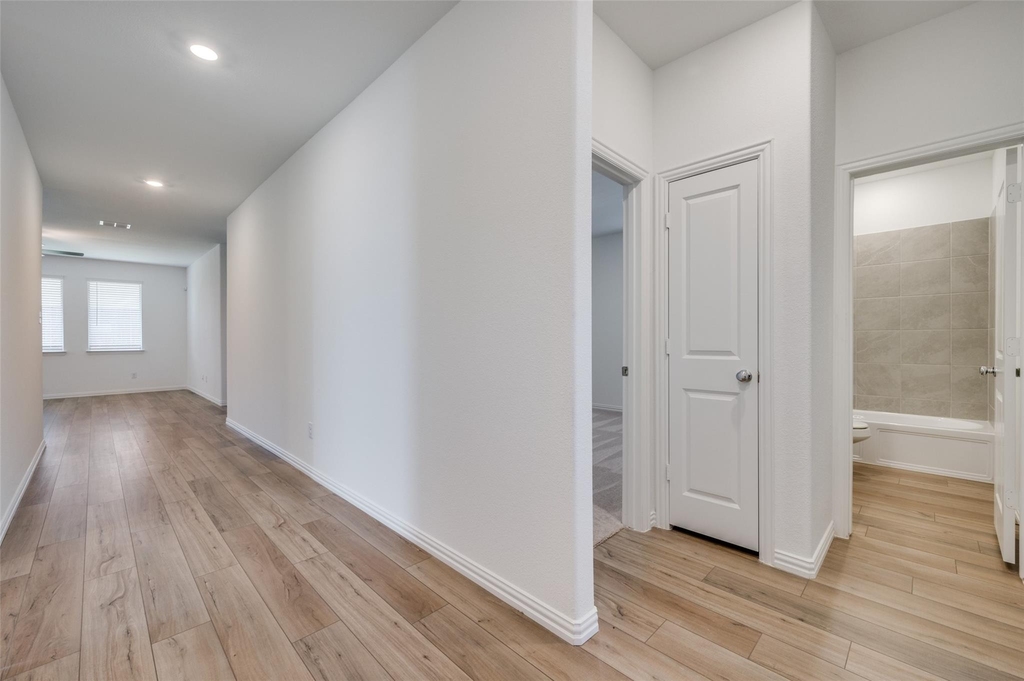 4016 Kaufman Court - Photo 2