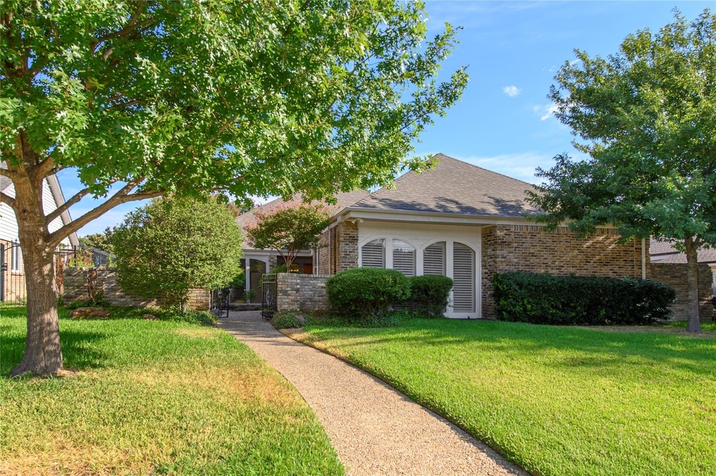6025 Daven Oaks Drive - Photo 0