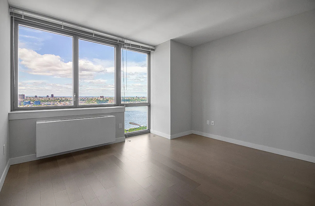 West 28th Street - Photo 3