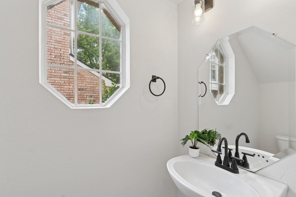 4816 Rockcreek Lane - Photo 5