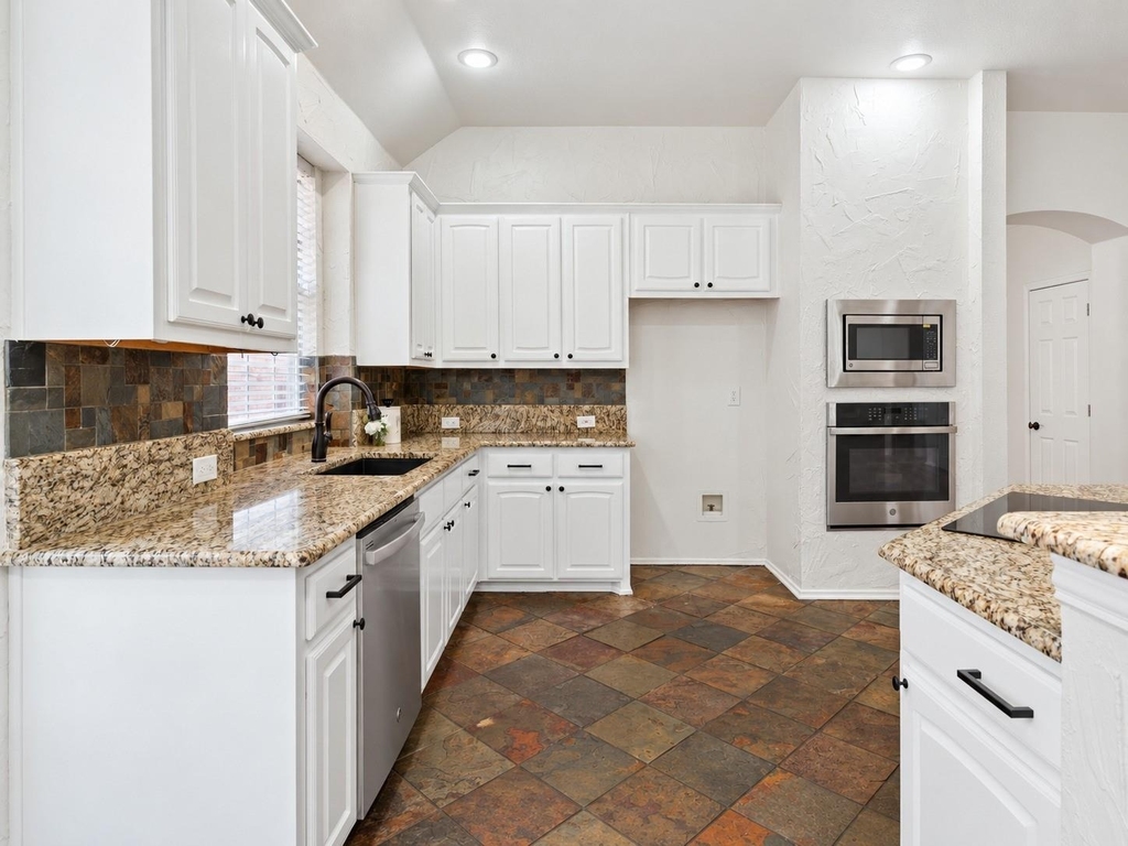 4816 Rockcreek Lane - Photo 10