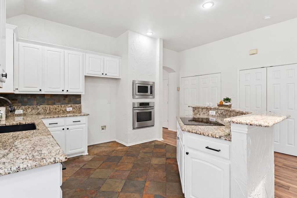 4816 Rockcreek Lane - Photo 9