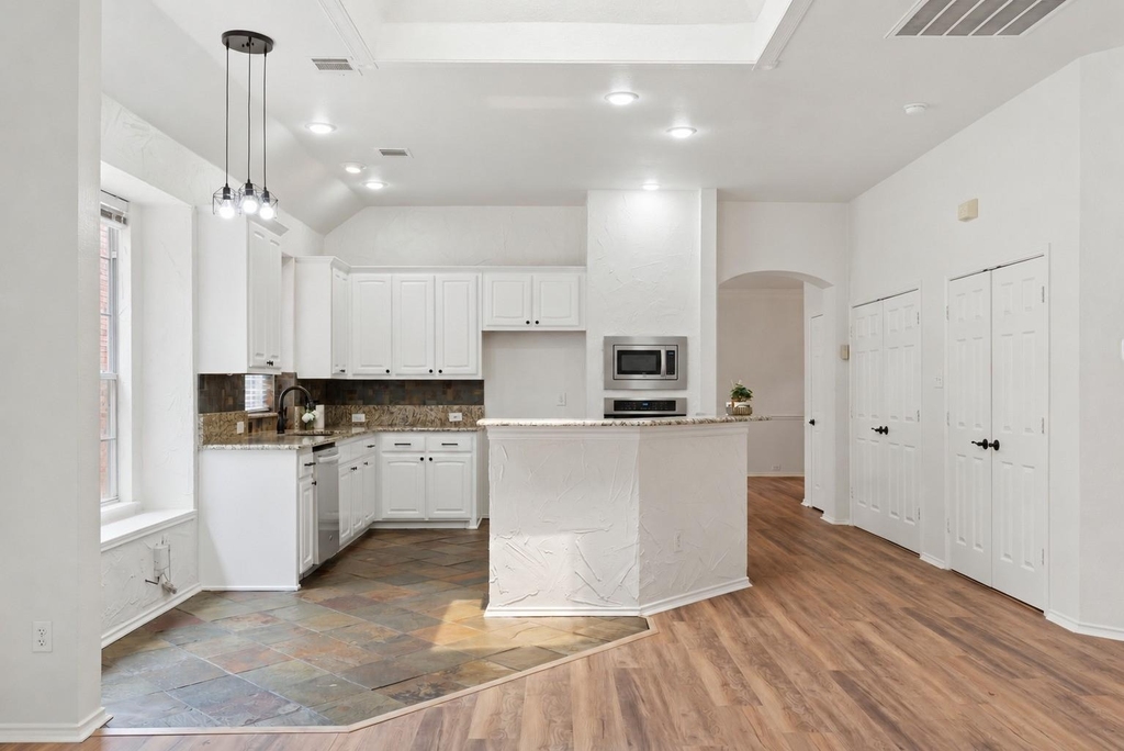 4816 Rockcreek Lane - Photo 16