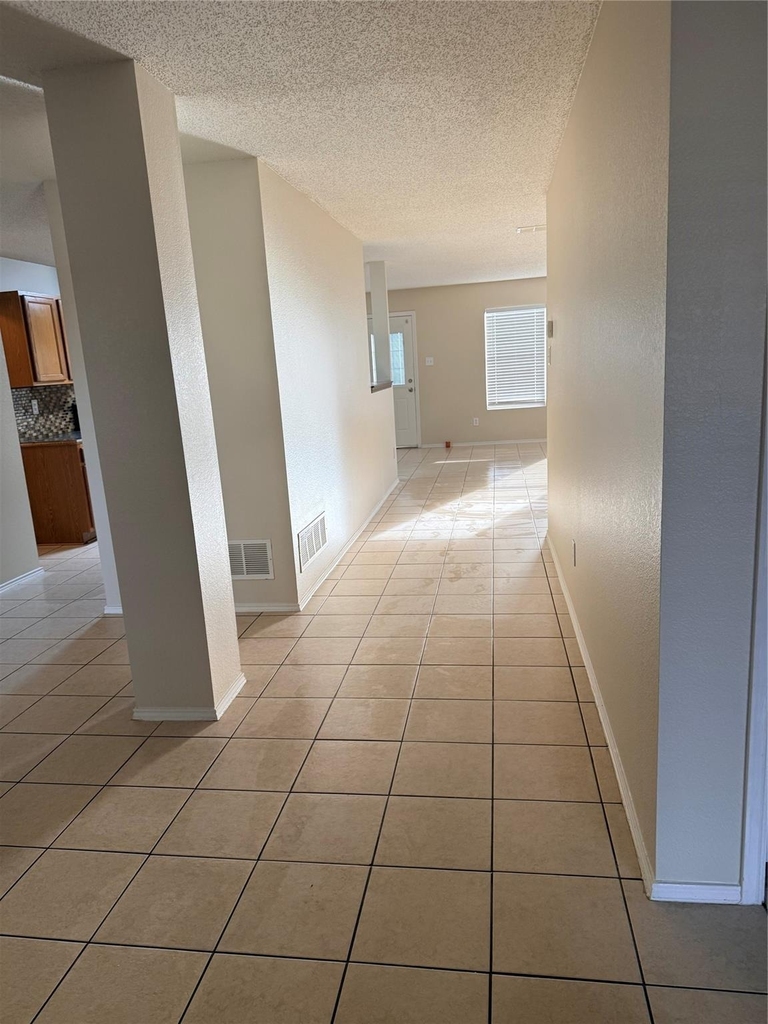 2531 Barksdale Drive - Photo 3