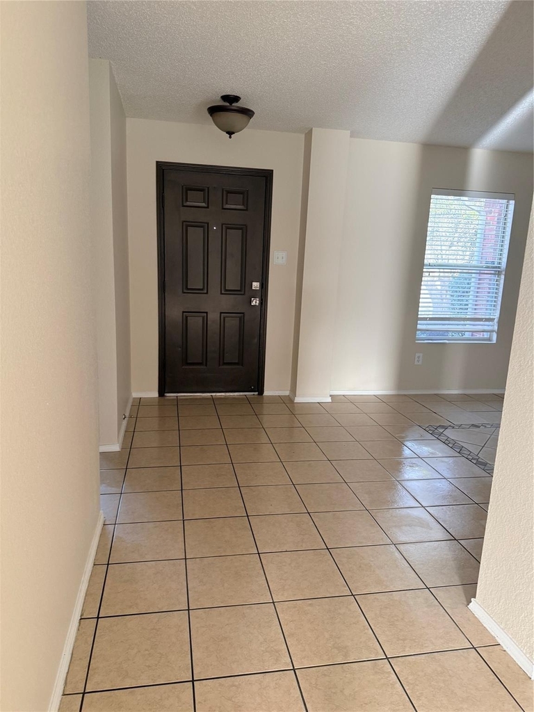 2531 Barksdale Drive - Photo 2