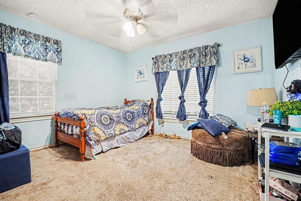 737 Judy Lane - Photo 16