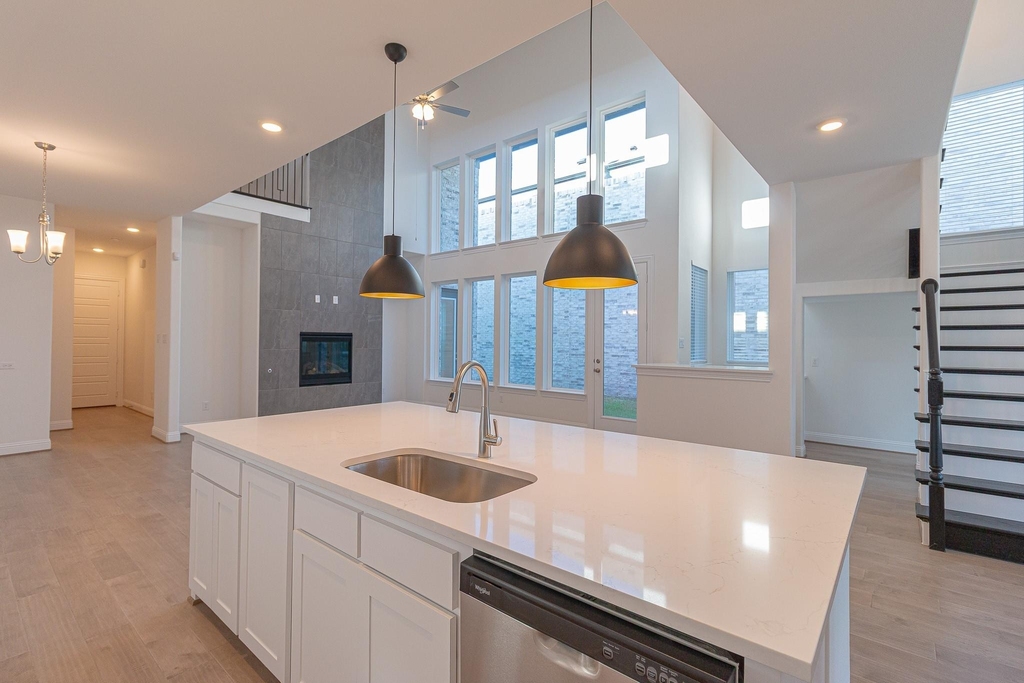 4924 Daybreak Drive - Photo 18